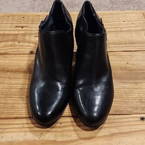 Franco Sarto Womens size 8M Black Faux Leather w/Buckle 3 inch Heels